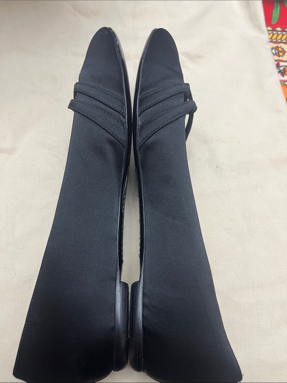 Burberry Black Satin Ballet Flats with Cross-Strap size 37 (US 7) - Picture 8 of 9